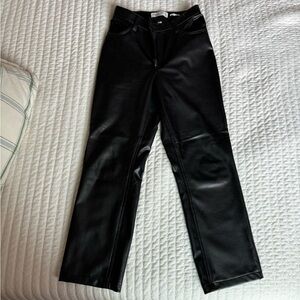 Abercrombie 90s Straight ultra high rise 25/0 extra short vegan leather pants